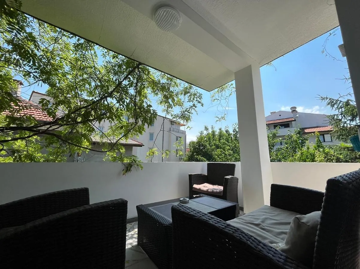 Izgrev Sarafovo Hotel Burgas City 0*,